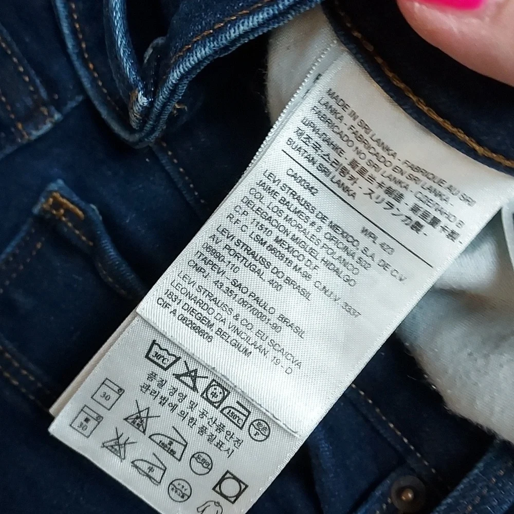 Levis Women's Blue Jeans Sz 14 - Picture 4 of 9